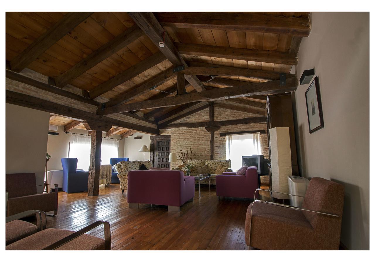 Posada La Casona De Valbuena Valbuena De Duero Exteriör bild