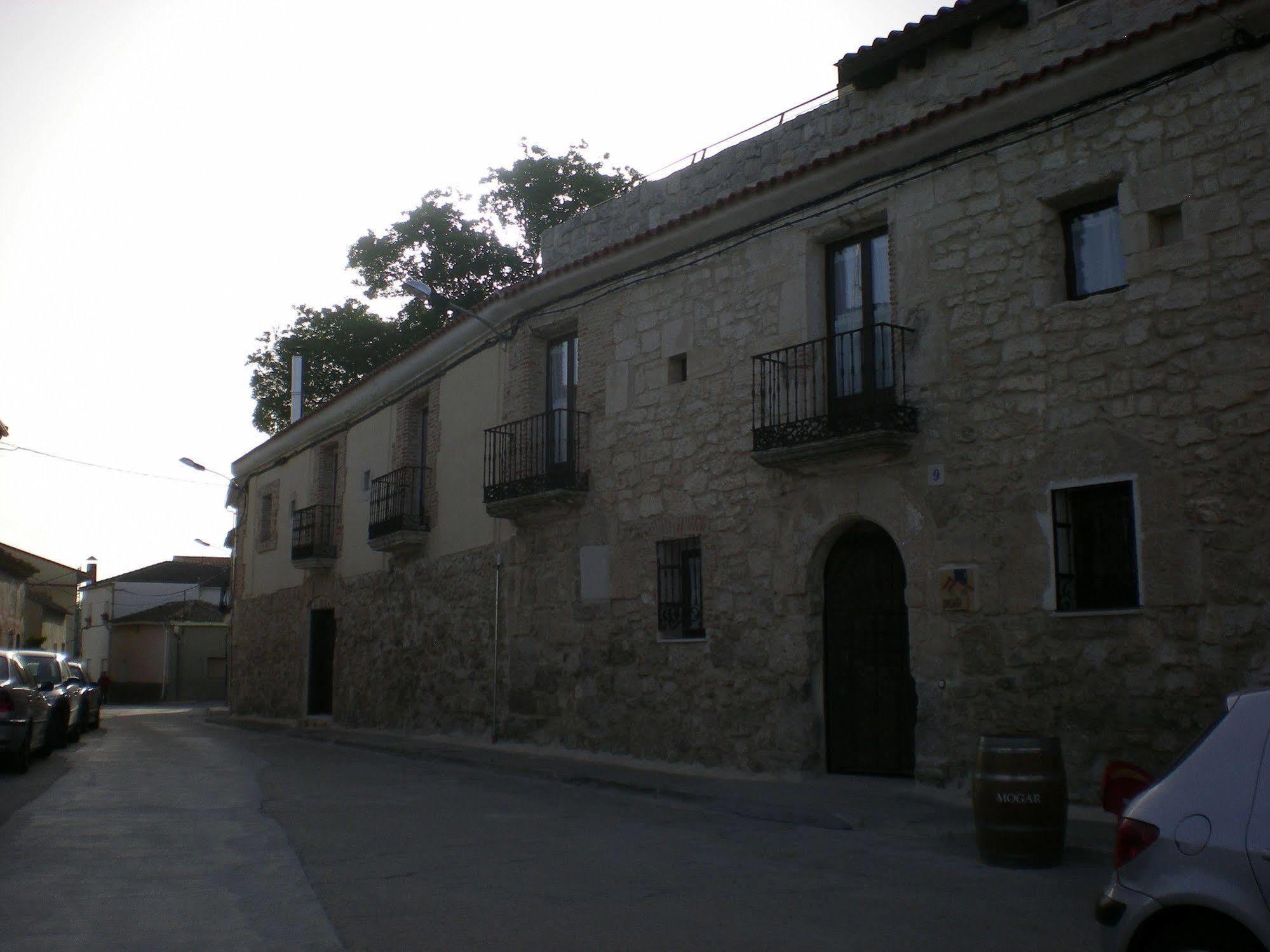 Posada La Casona De Valbuena Valbuena De Duero Exteriör bild
