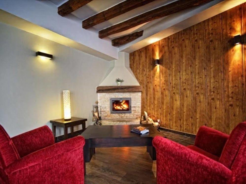 Posada La Casona De Valbuena Valbuena De Duero Exteriör bild